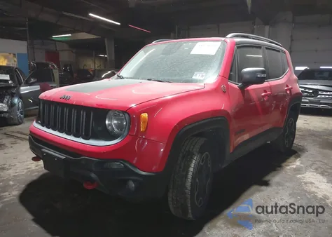 2015 Jeep Renegade Trailhawk из США, поврежденный, VIN ZACCJBCT7FPC38846